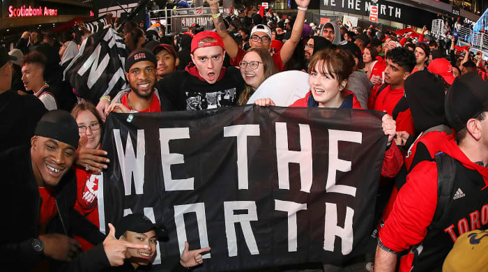 nfl-team-toronto-raptors-fans.jpg